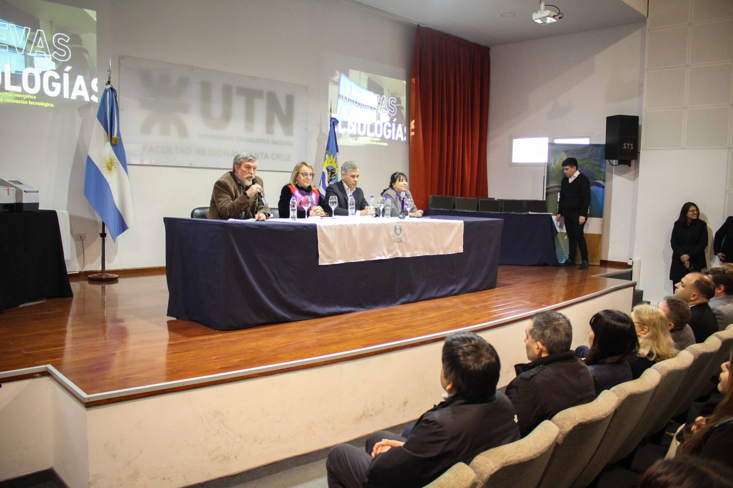 Puig: “Los derechos solo se garantizan con un Estado de Bienestar que trabaje colectivamente”