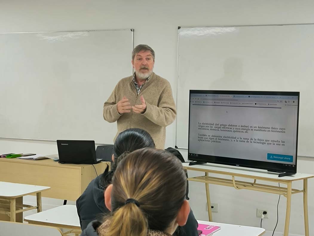 “La libertad también es poder elegir dónde formarse”